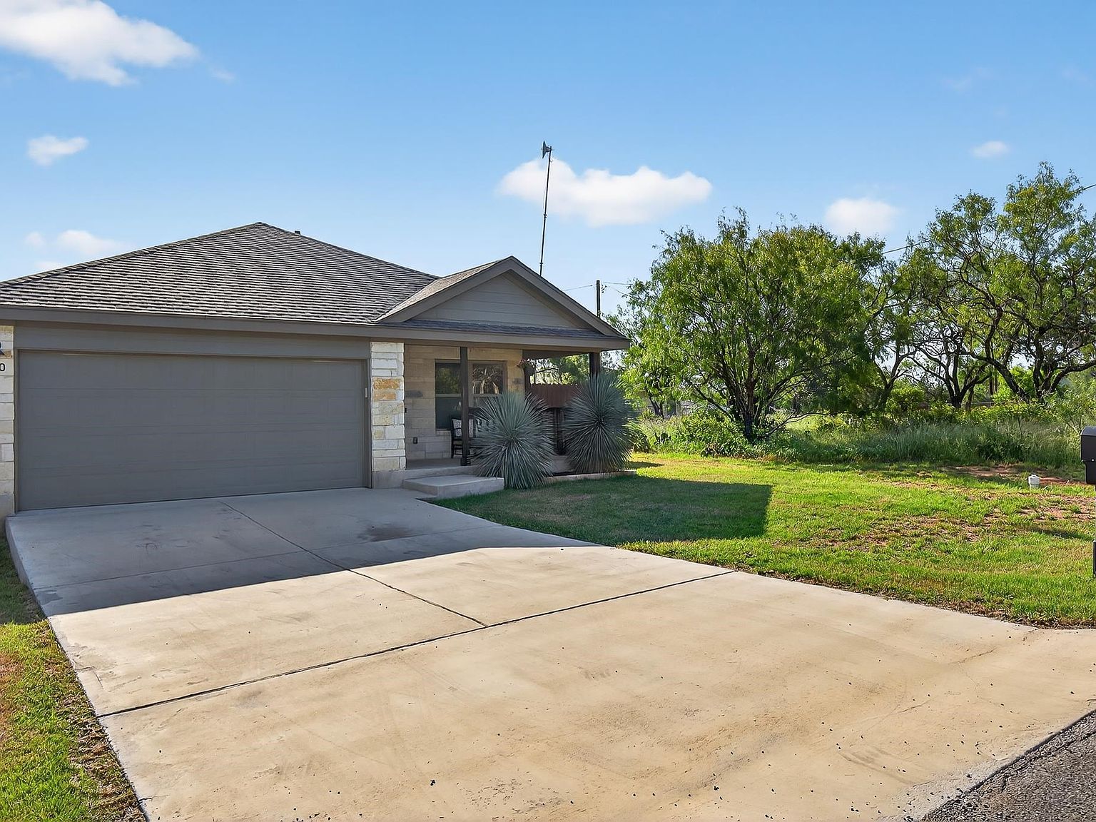 830 Cypress Ln Cottonwood Shores, TX 78657 - Thumbnail 5