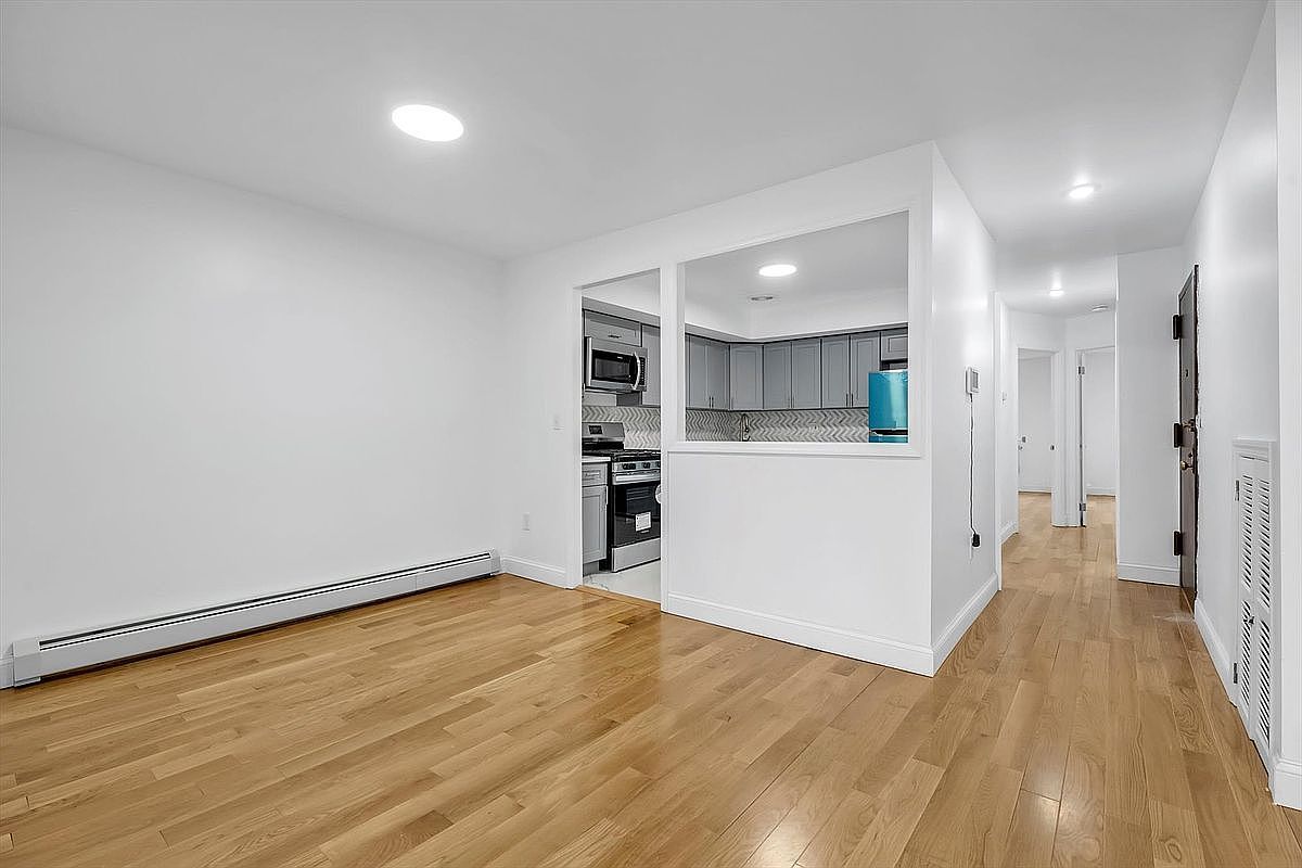 10465 42nd Ave Flushing, NY 11368 - Thumbnail 5