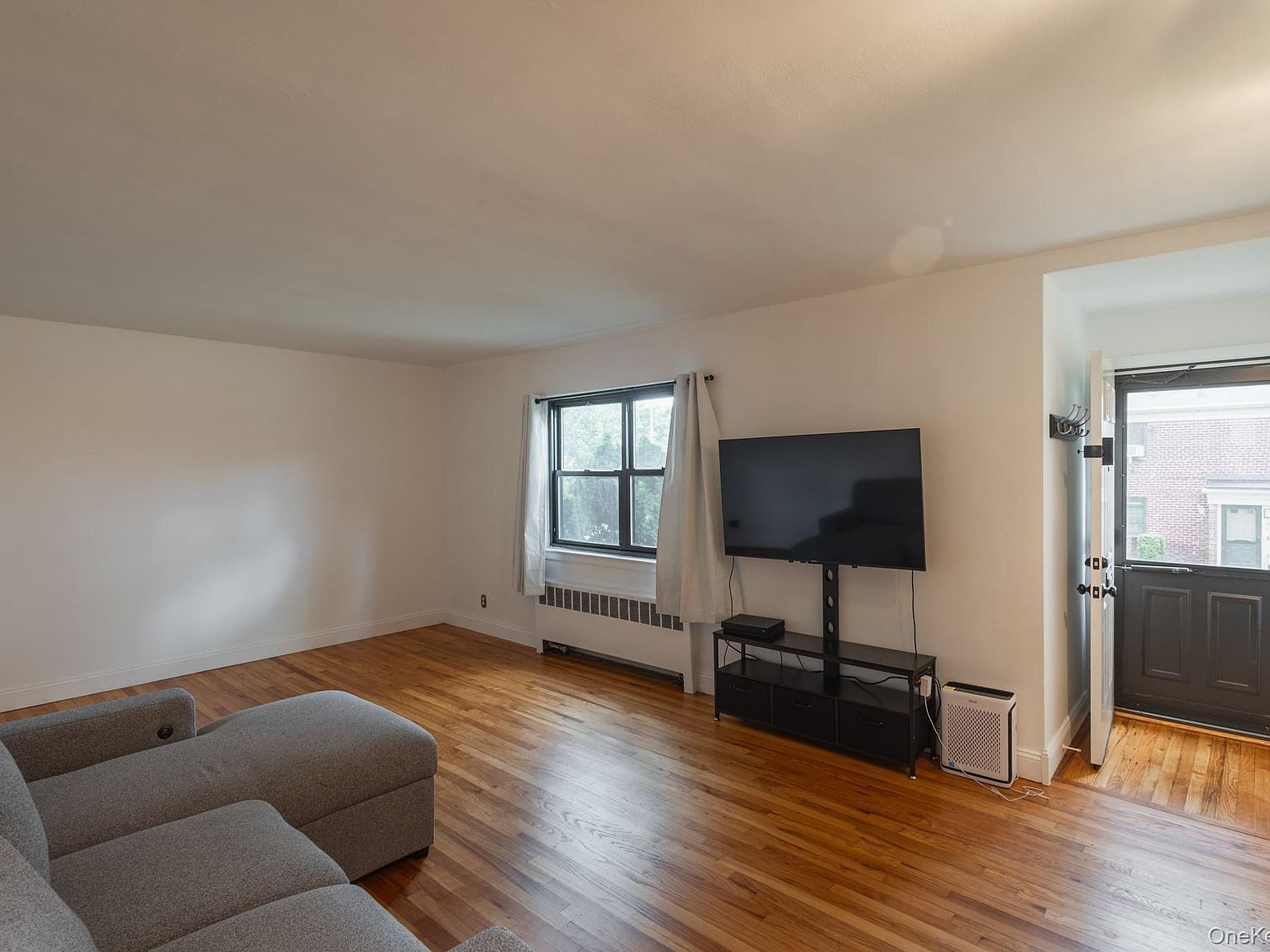 74-81 220th St #94B1 Oakland Gardens, NY 11364 - Thumbnail 5