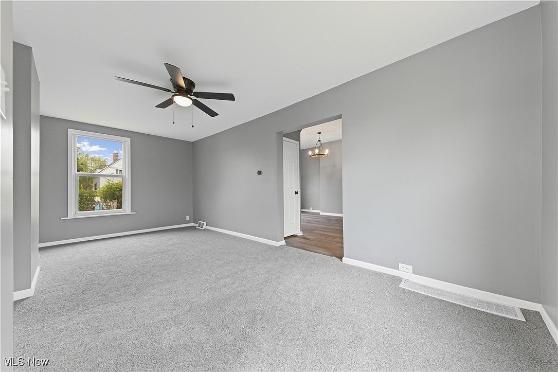 1632 Holmden Ave Cleveland, OH 44109 - Thumbnail 5