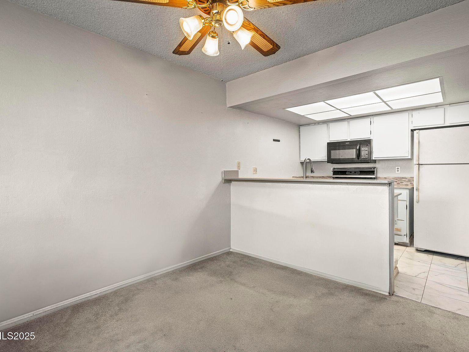 2371 Roundhouse Rd Sparks, NV 89431 - Thumbnail 5