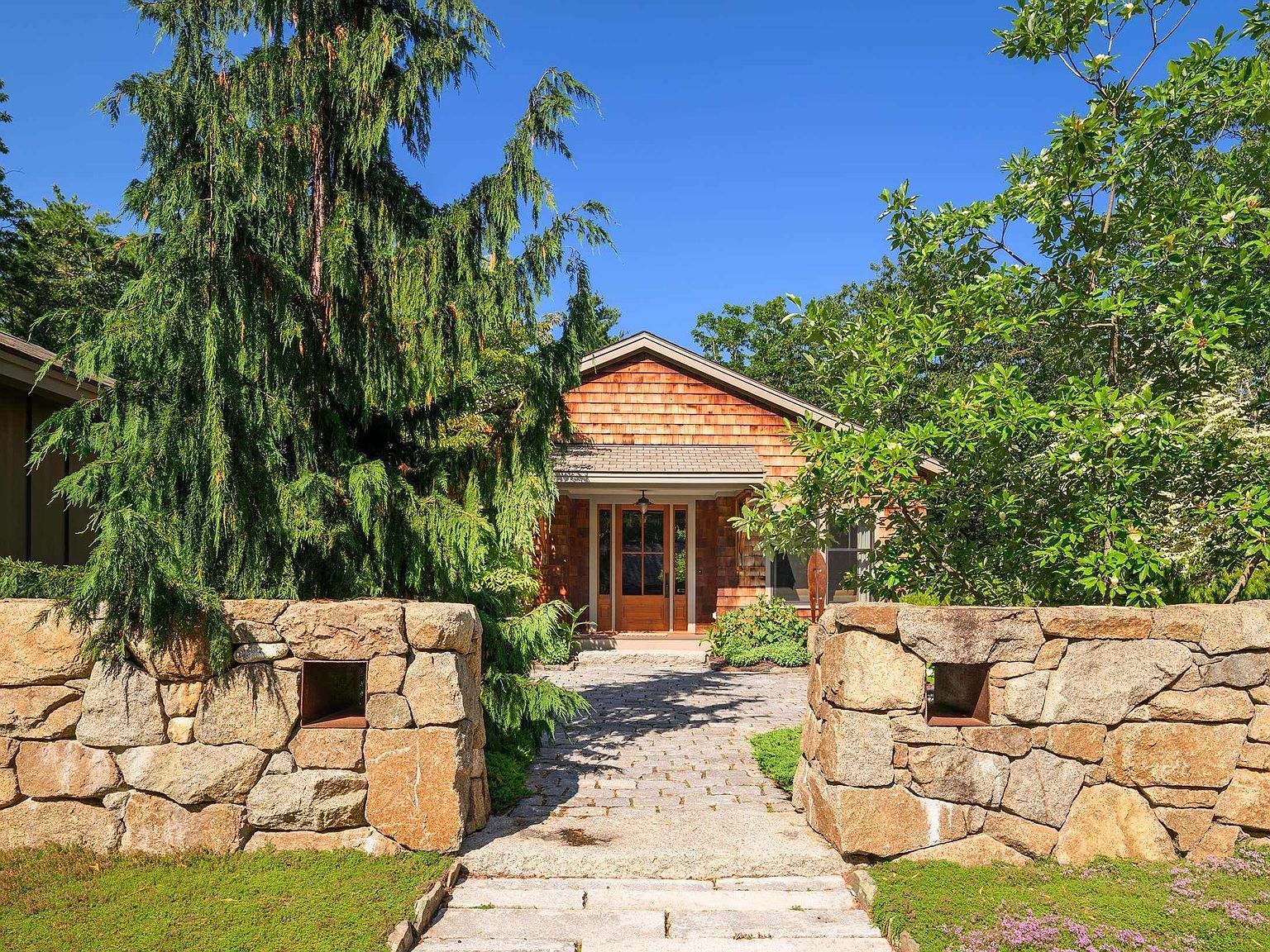 109 Pine Hill Rd Cape Neddick, ME 03902 - Thumbnail 5