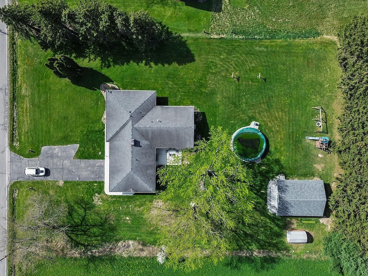 56915 Tulip Rd New Carlisle, IN 46552 - Thumbnail 5