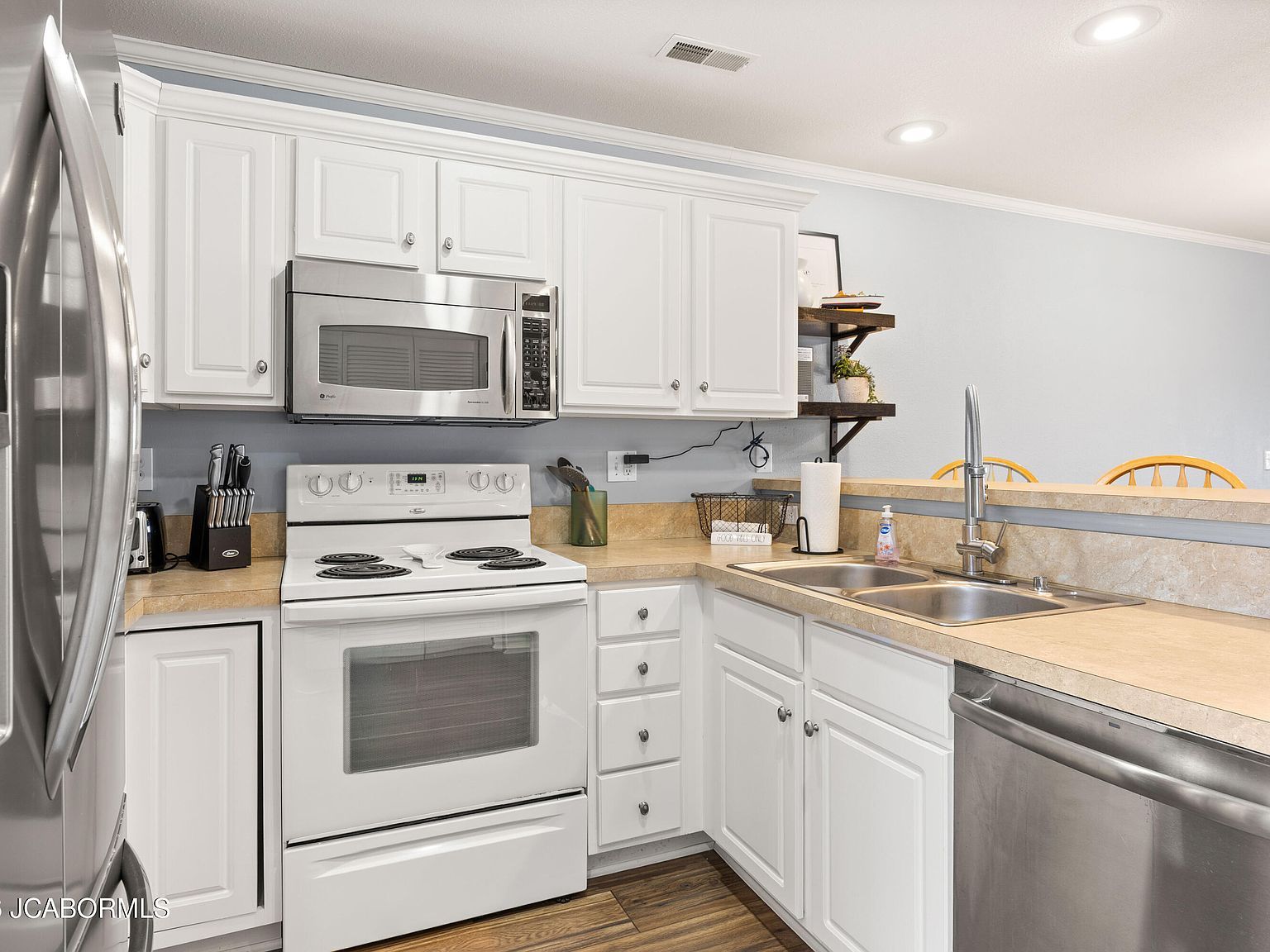 245 Plaza Beach Dr Unit 2B Camdenton, MO 65020 - Thumbnail 5