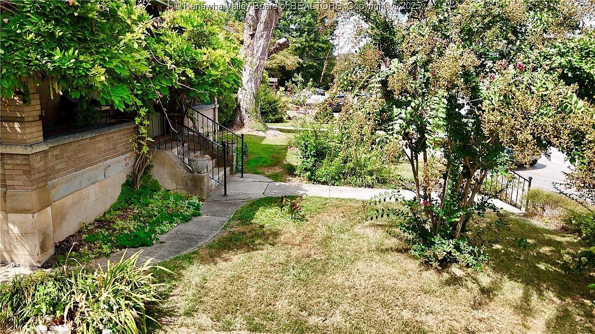 1565 Quarrier St Charleston, WV 25311 - Thumbnail 5