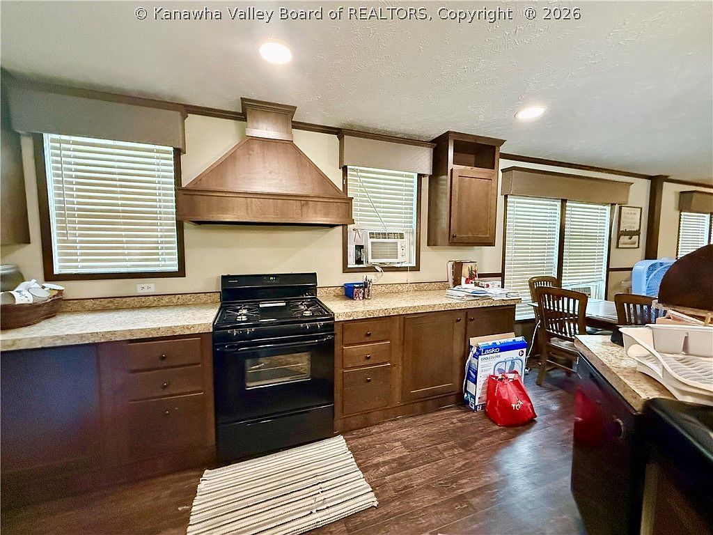 5093 Hughes Creek Rd Hugheston, WV 25110 - Thumbnail 5