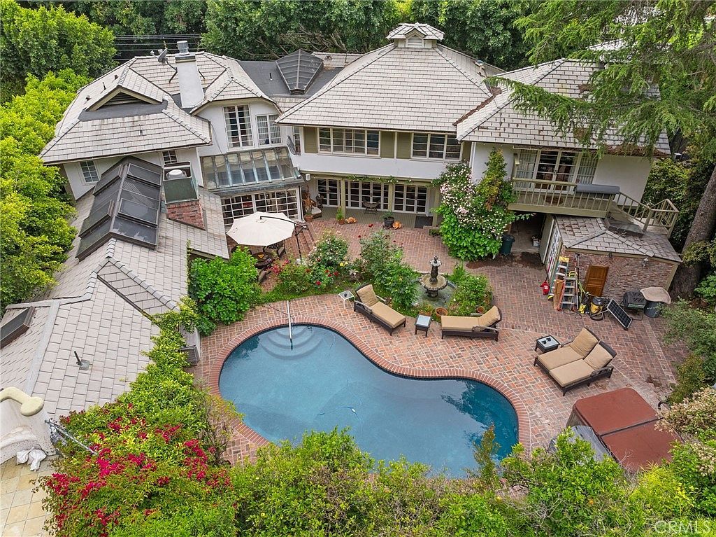 1326 Benedict Canyon Dr Beverly Hills, CA 90210 - Thumbnail 5