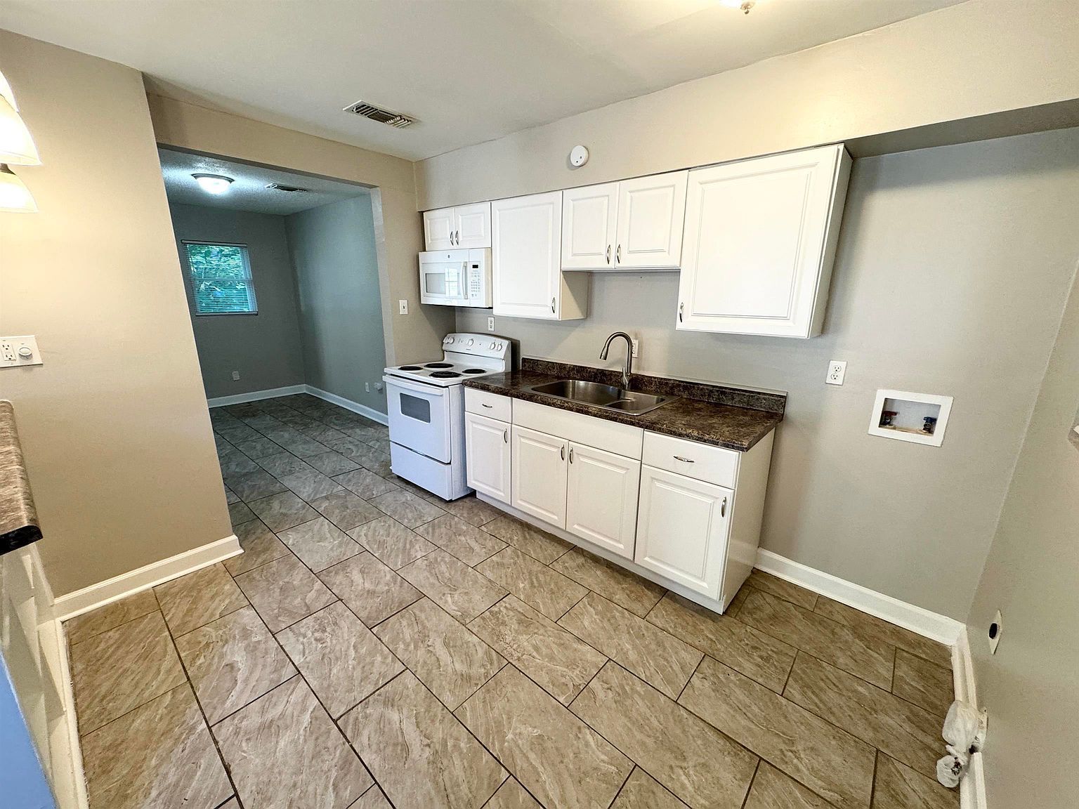 1662 Monsarrat St Memphis, TN 38109 - Thumbnail 5