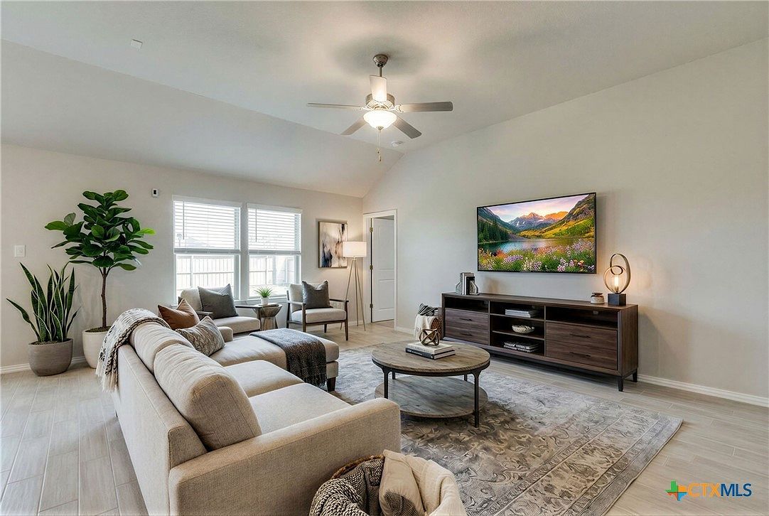 132 Periwinkle Ln Bastrop, TX 78602 - Thumbnail 5