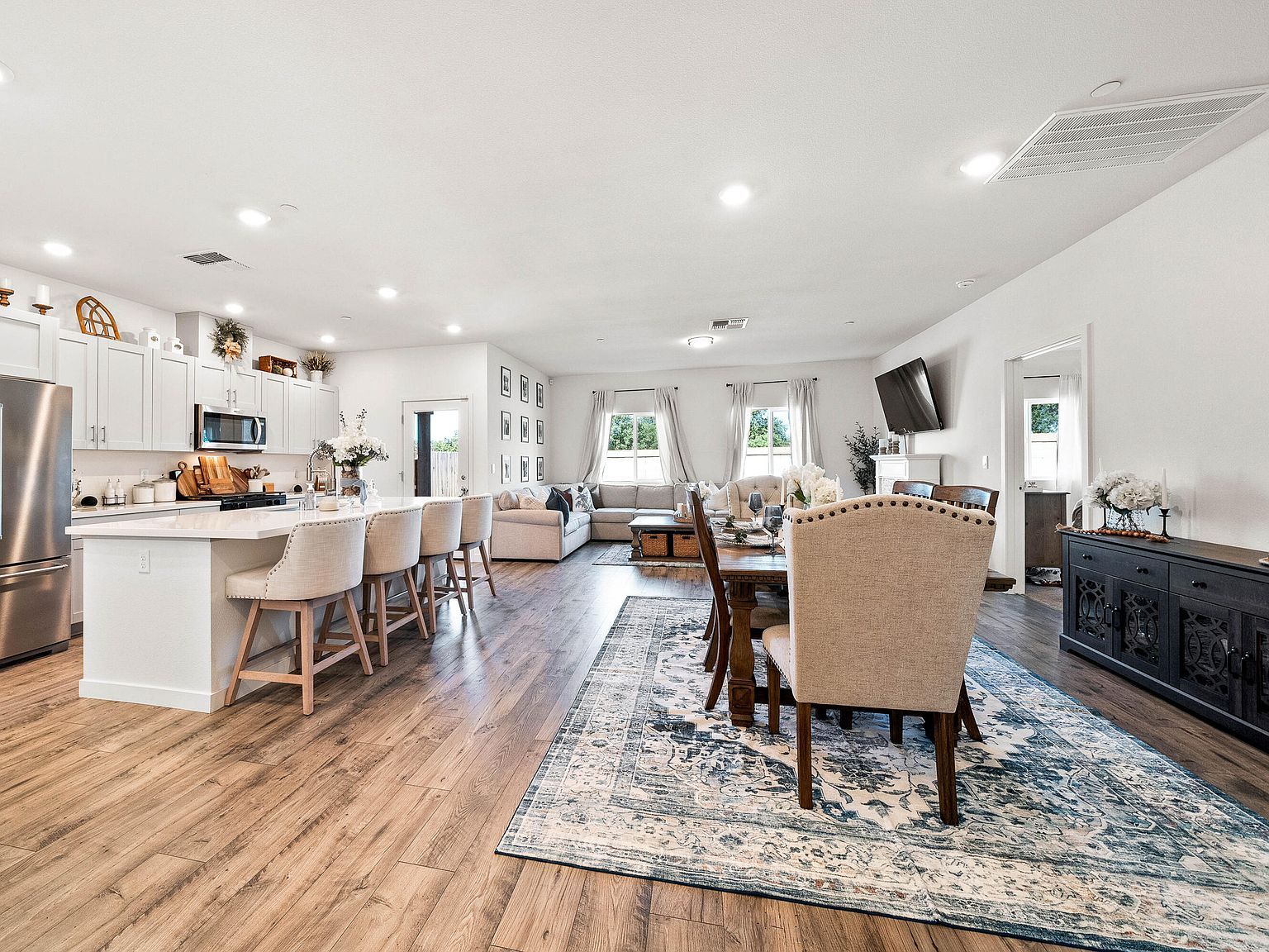 5016 Monaco Pkwy Redding, CA 96002 - Thumbnail 5