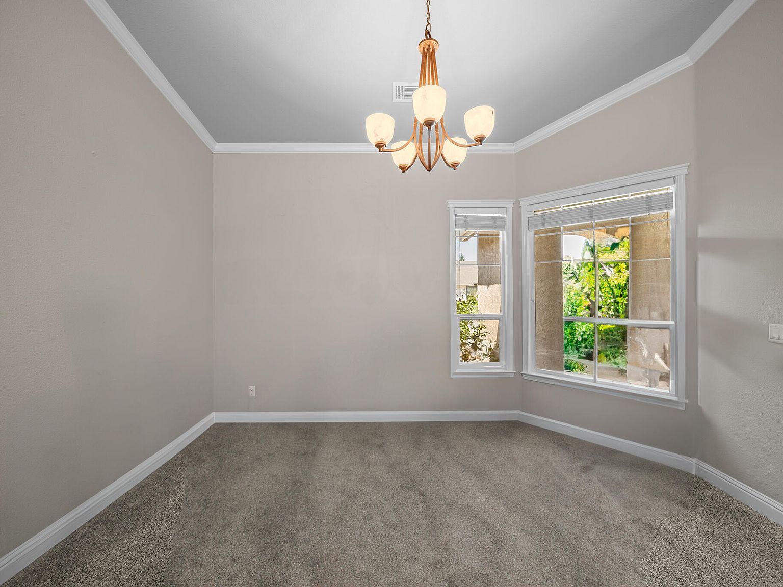 3921 Silver Lace Ln Redding, CA 96001 - Thumbnail 5