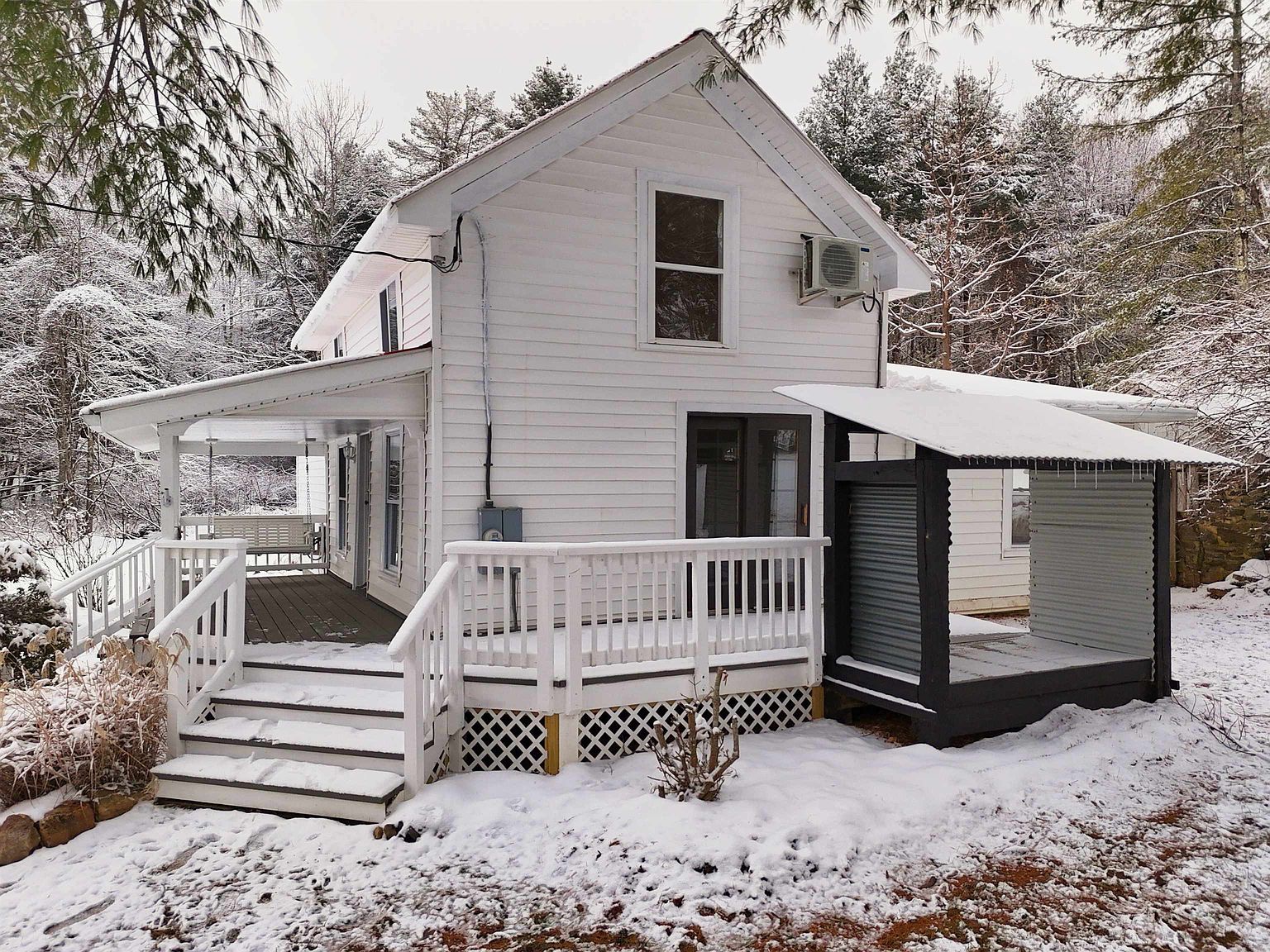 466 Dogwood Ln SW Willis, VA 24380 - Thumbnail 5