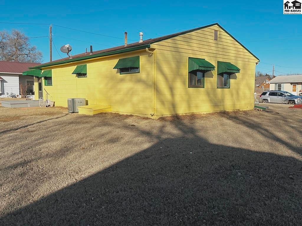 515 S 5th St Kiowa, KS 67070 - Thumbnail 5