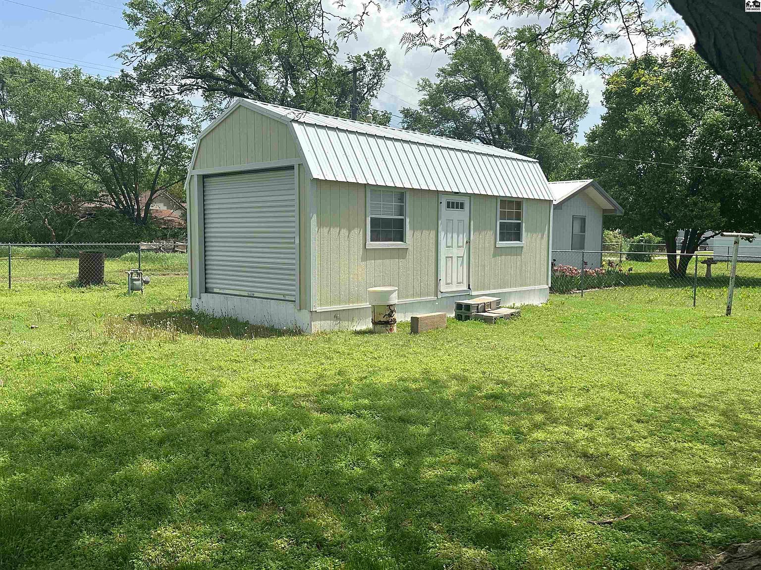 516 N Botkin St Attica, KS 67009 - Thumbnail 5