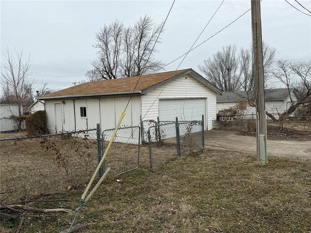 1407/1413 Rex Ave Joplin, MO 64801 - Thumbnail 5