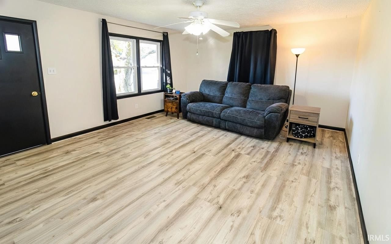 800 Harmon Ct Evansville, IN 47711 - Thumbnail 5