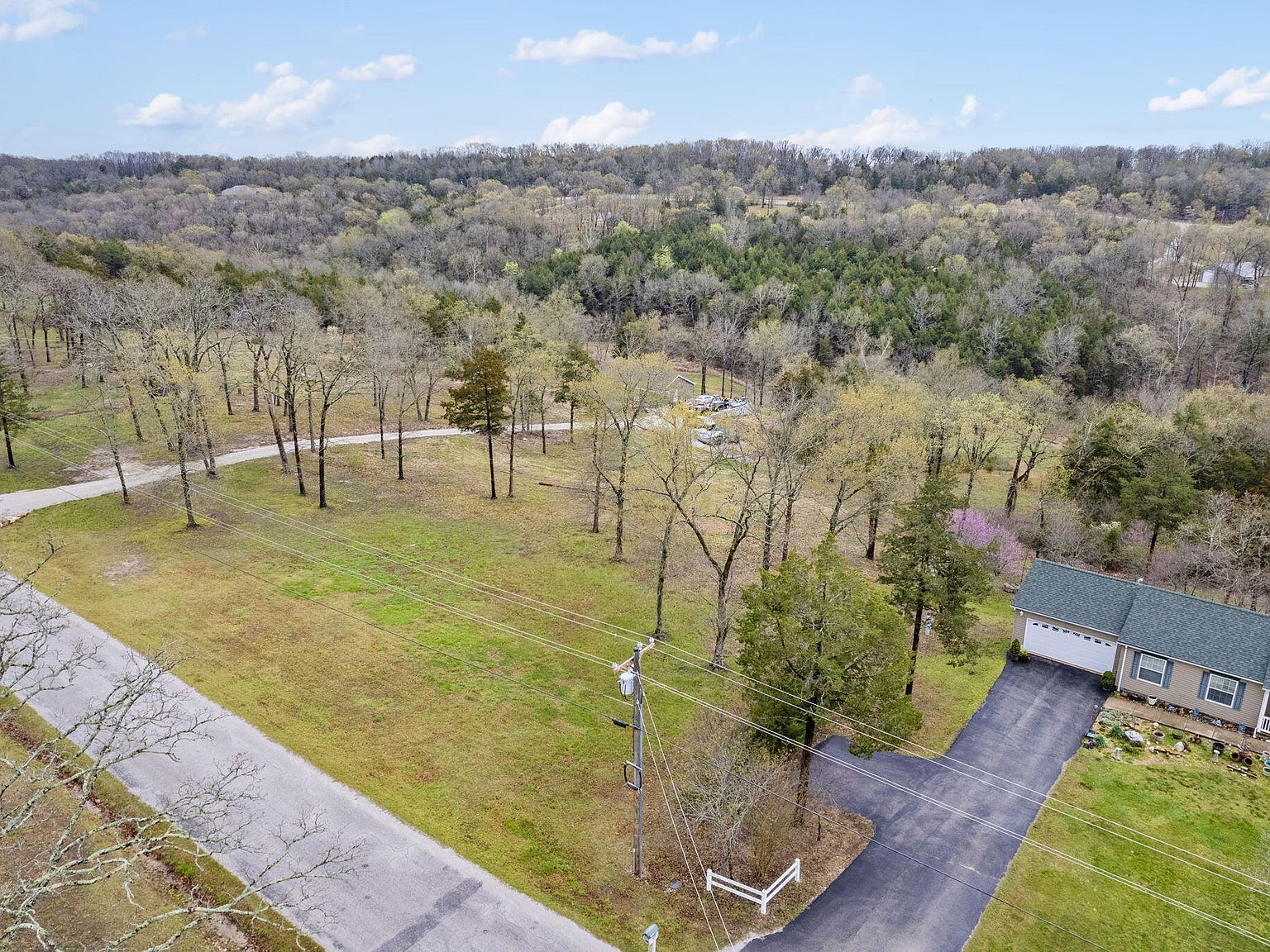 613 Lake Ranch Rd Kissee Mills, MO 65680 - Thumbnail 5