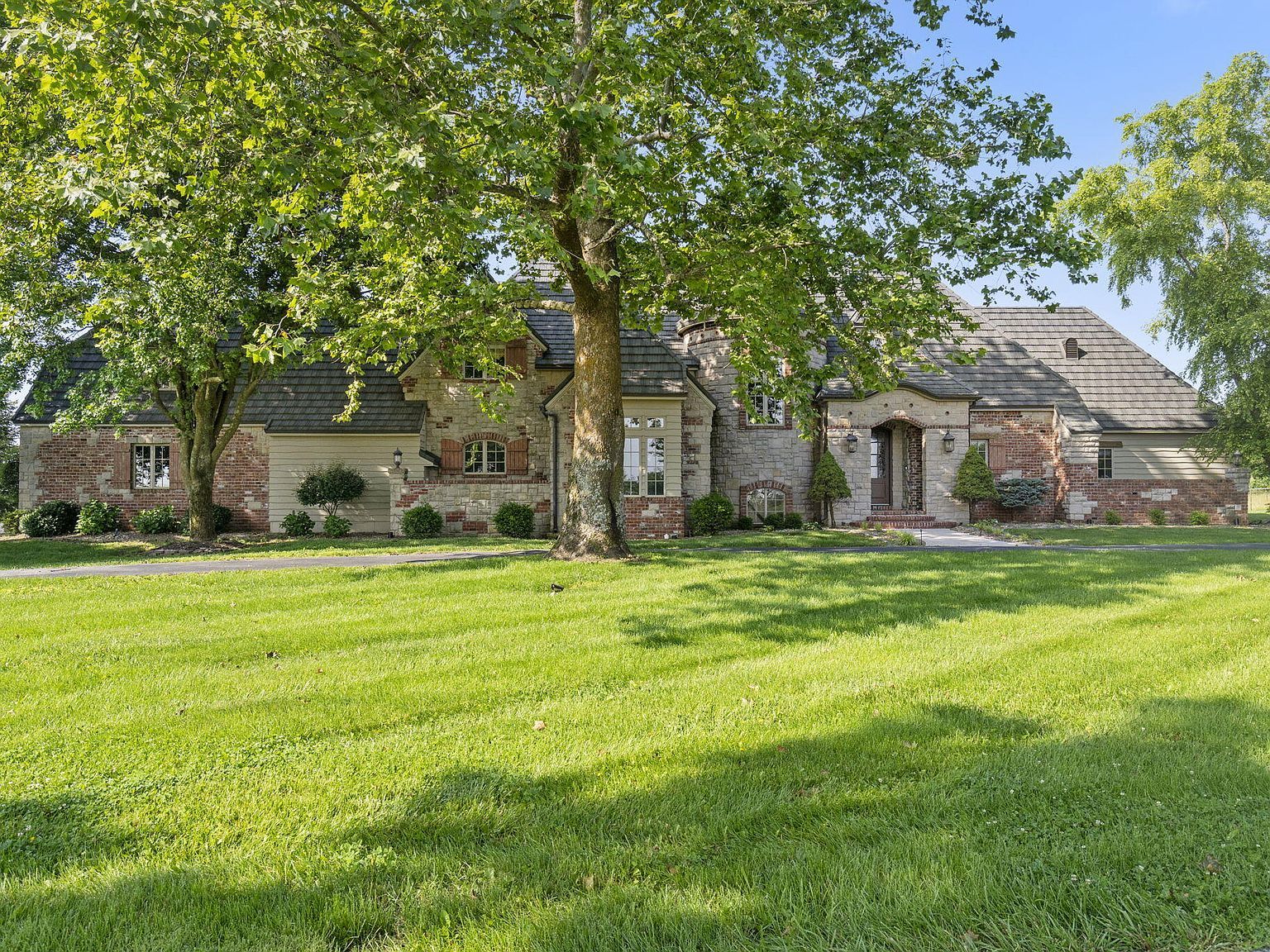 4156 E Division St Springfield, MO 65802 - Thumbnail 5