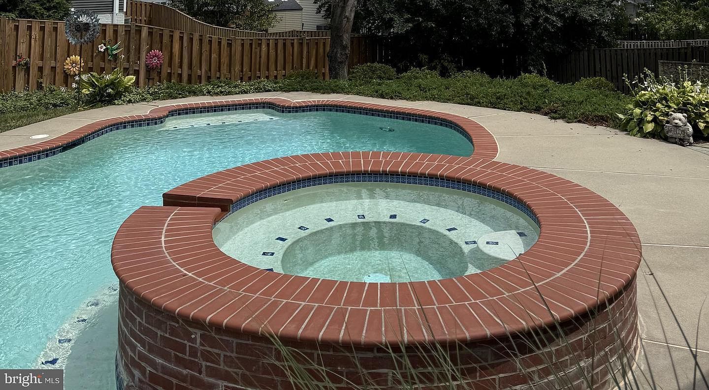 12526 Dardanelle Ct Herndon, VA 20170 - Thumbnail 5