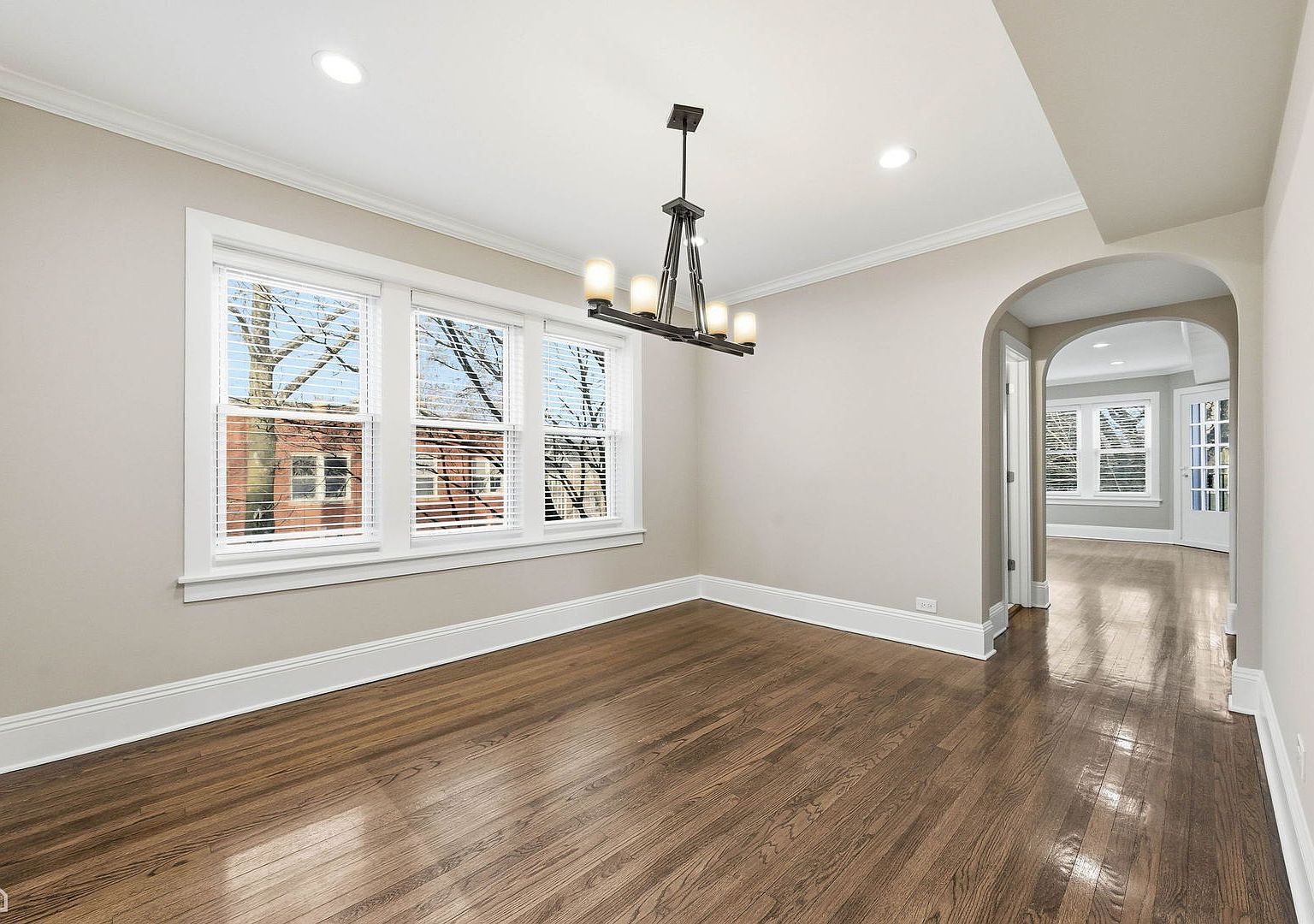 2303 W Winona St #2E Chicago, IL 60625 - Thumbnail 5