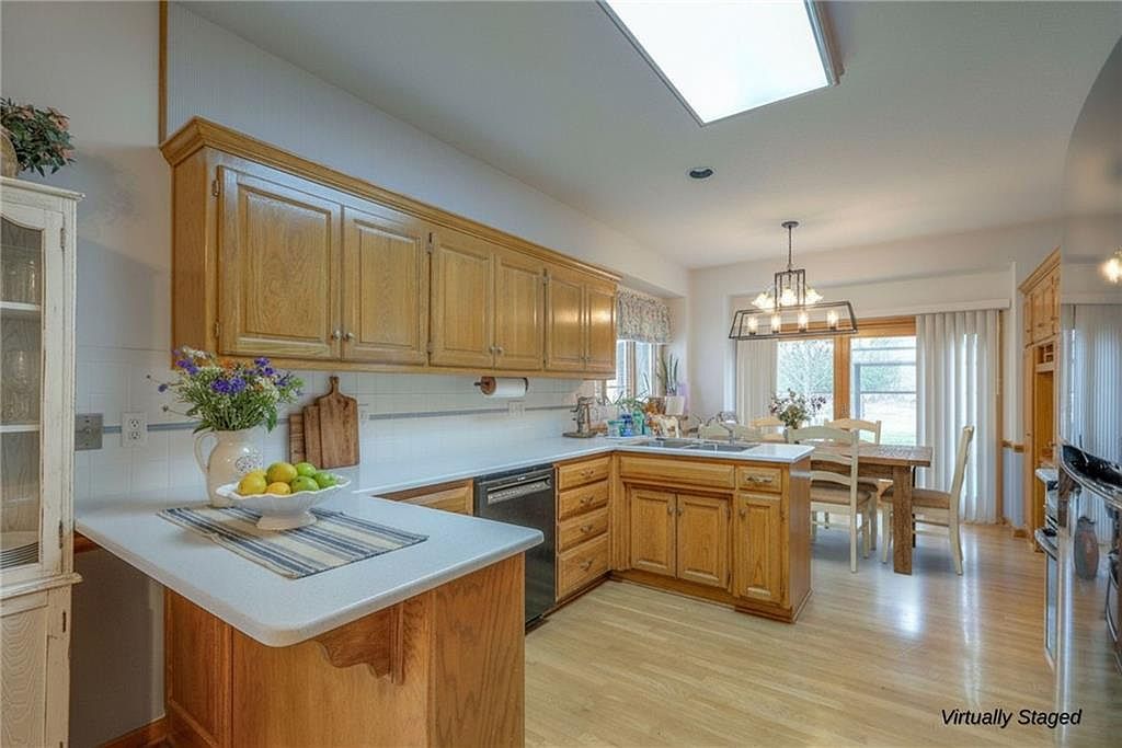 5327 W 122nd Ter Overland Park, KS 66209 - Thumbnail 5