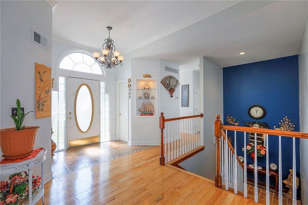 604 Oak Dr Raymore, MO 64083 - Thumbnail 5