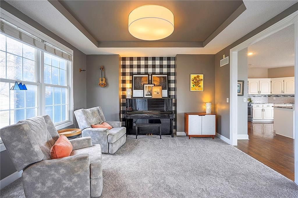 989 S Clearwater Creek Dr Olathe, KS 66061 - Thumbnail 5