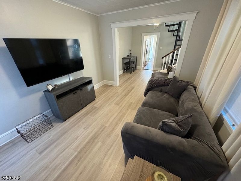 18 Zeliff Ave Little Falls, NJ 07424 - Thumbnail 5