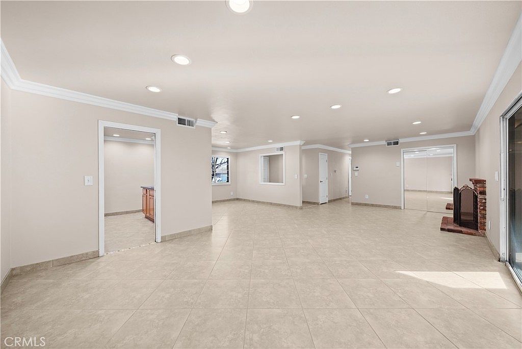 1560 N Vista Ave Rialto, CA 92376 - Thumbnail 5