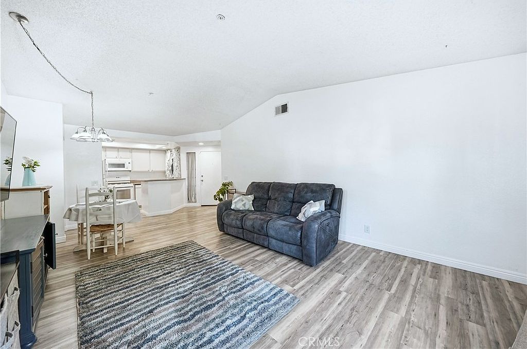 1774 Shady Oaks Ct Azusa, CA 91702 - Thumbnail 5