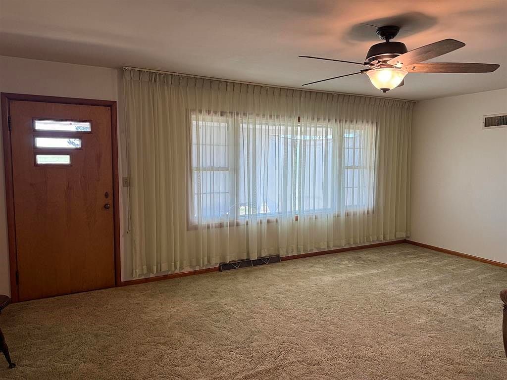 2193 Pawnee Marion, KS 66861 - Thumbnail 5