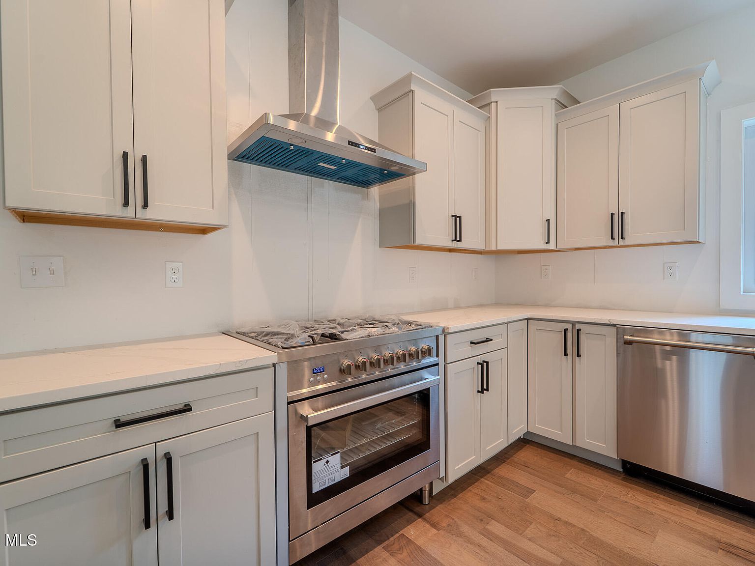 233 Pinewood Dr Schenectady, NY 12303 - Thumbnail 5