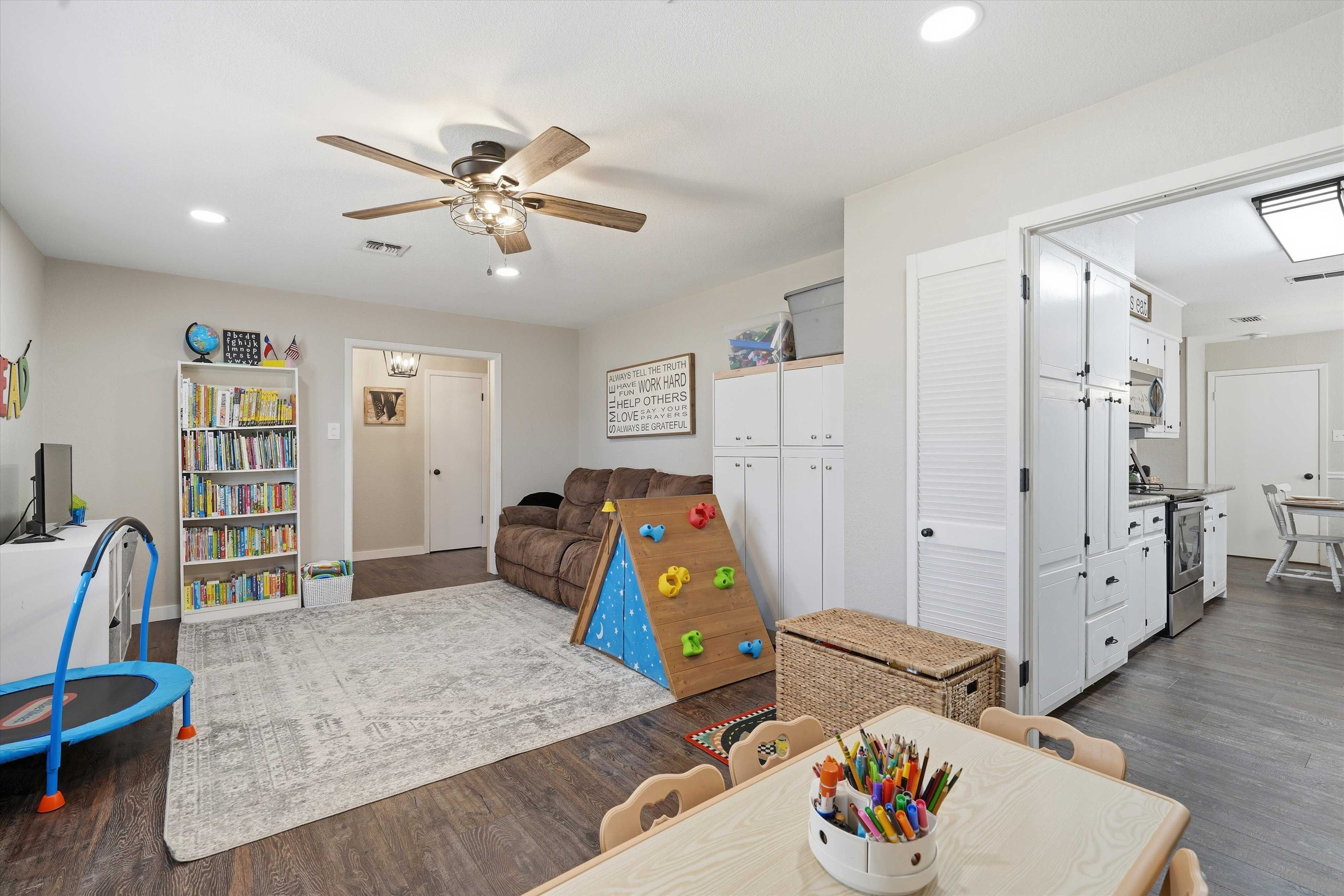 8230 Shadow Wood Drive, Waco, TX, USA, 76712 - Thumbnail 5