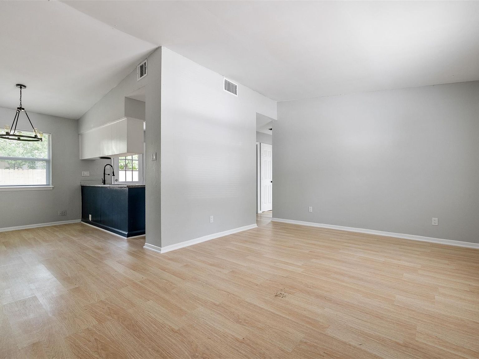 106 Oertli Ln #A & B Austin, TX 78753 - Thumbnail 5