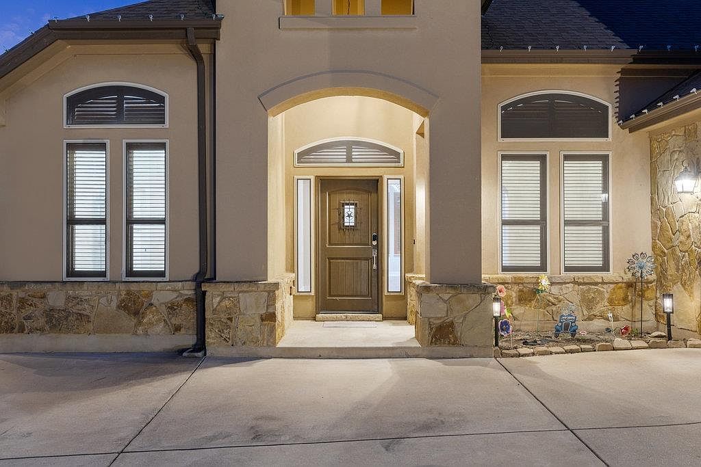 321 Sarahs Ln Liberty Hill, TX 78642 - Thumbnail 5
