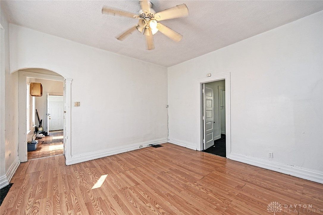 2712 Hoover Ave Dayton, OH 45402 - Thumbnail 5