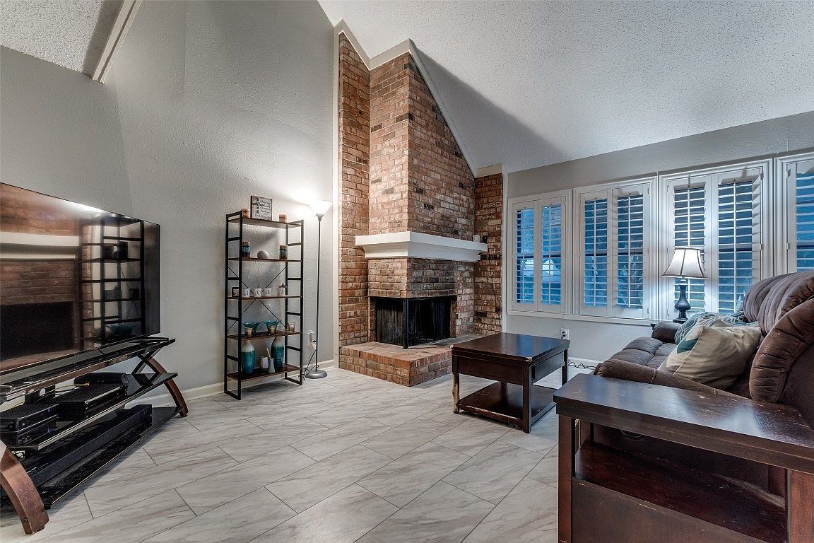 4832 Rollingwood Ct Garland, TX 75043 - Thumbnail 5