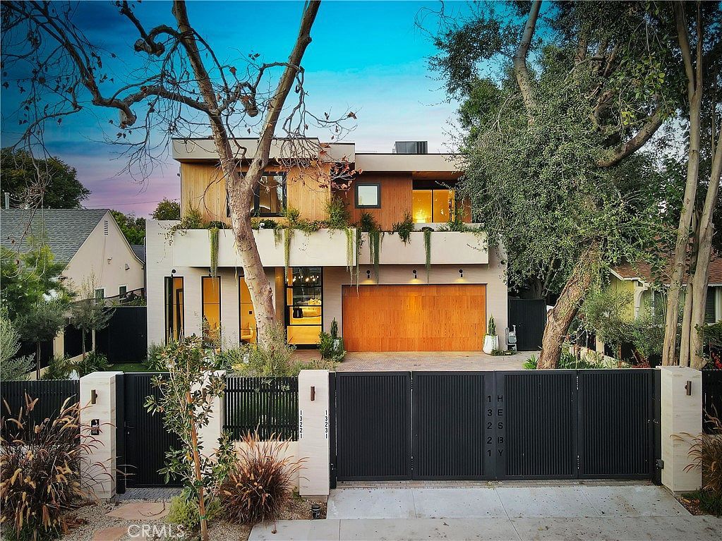 13221 Hesby St Sherman Oaks, CA 91423 - Thumbnail 5