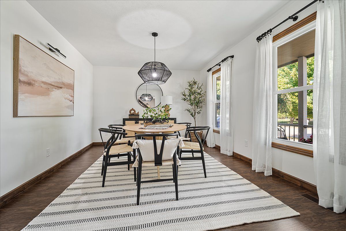 404 Lake Shore Cir Bloomington, IL 61704 - Thumbnail 5