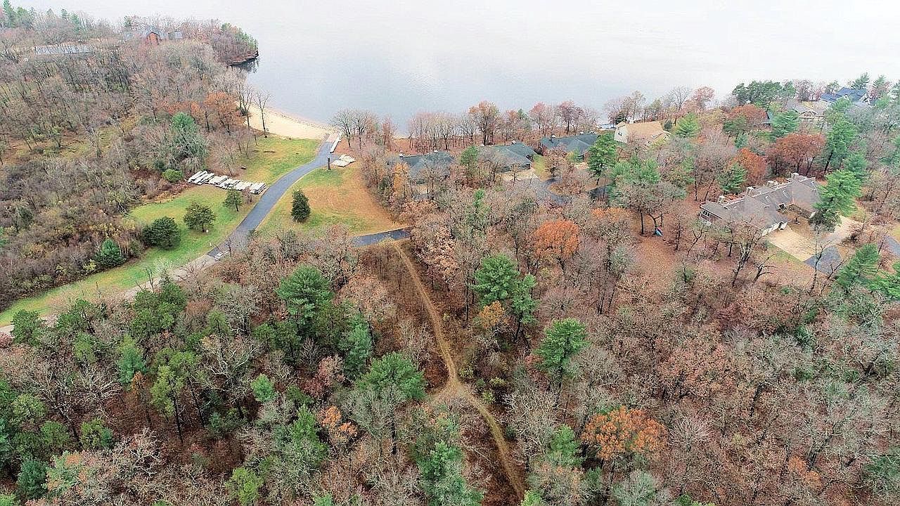 1-2 Greenway Crossing Pvt BUILDING 20 Wisconsin Dells, WI 53965 - Thumbnail 5