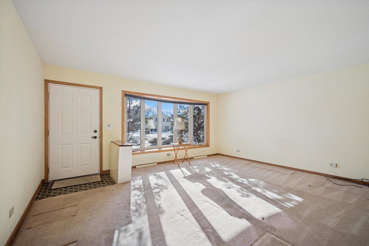 1402 W Willow Ln Mount Prospect, IL 60056 - Thumbnail 5