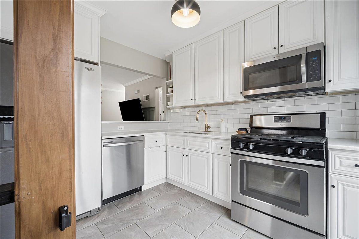 29 N Linden Ave Palatine, IL 60074 - Thumbnail 5