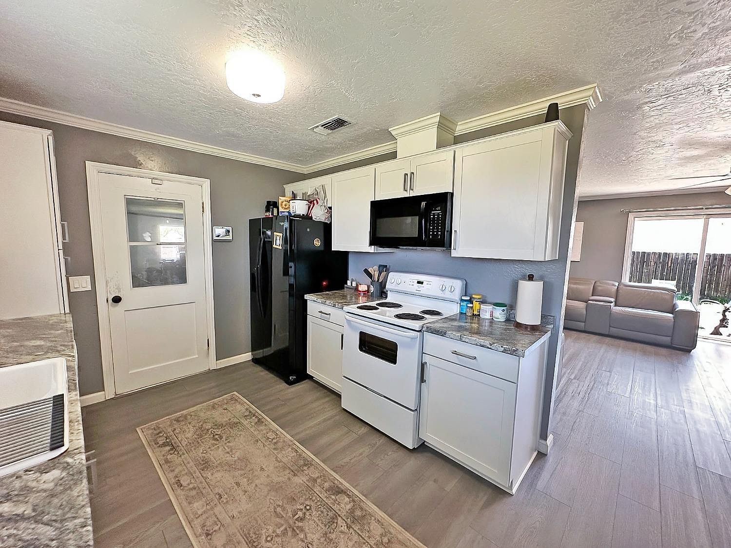 5851 Park Ave Linda, CA 95901 - Thumbnail 5