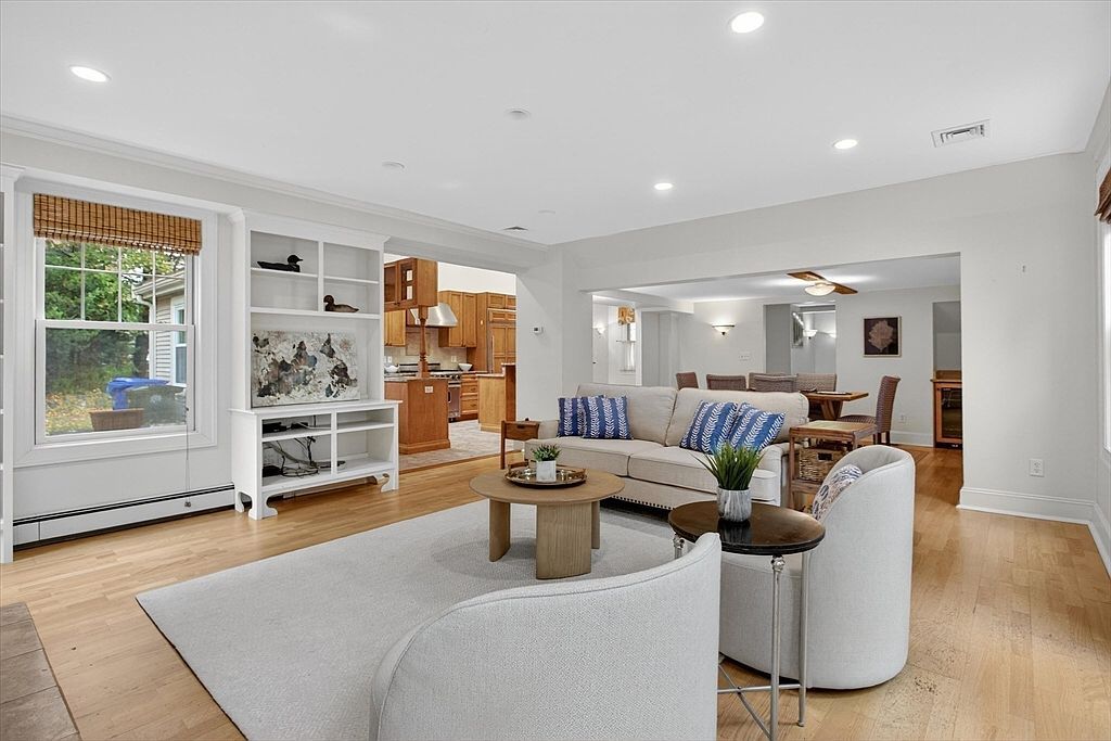 10 Nickerson Rd Bedford, MA 01730 - Thumbnail 5