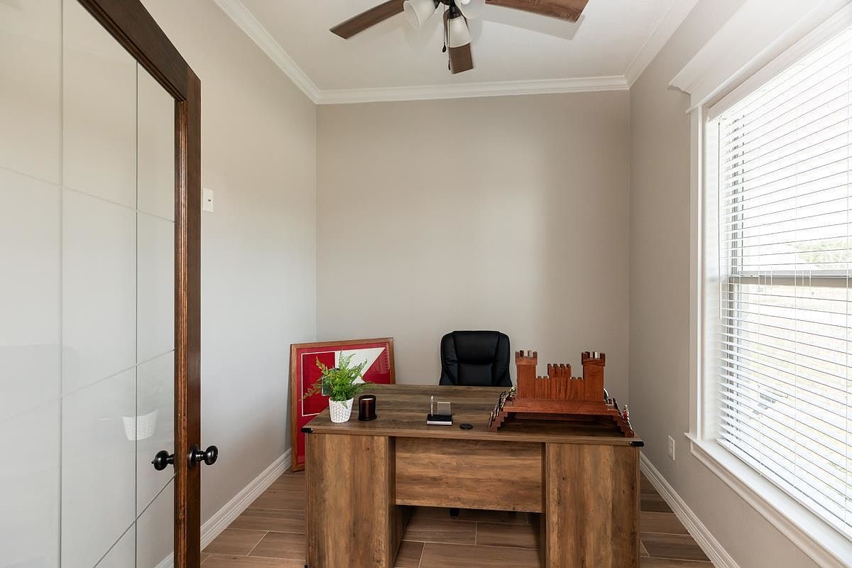 1880 Brenner Blvd Lumberton, TX 77657 - Thumbnail 5