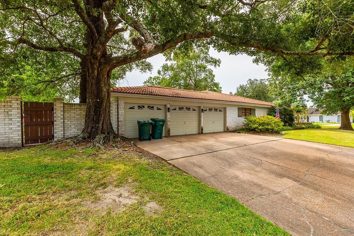 5990 Pinkstaff Ln Beaumont, TX 77706 - Thumbnail 5