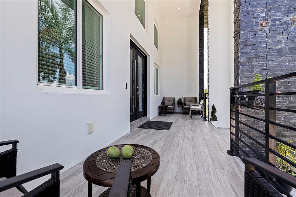 6396 18th St N Saint Petersburg, FL 33702 - Thumbnail 5