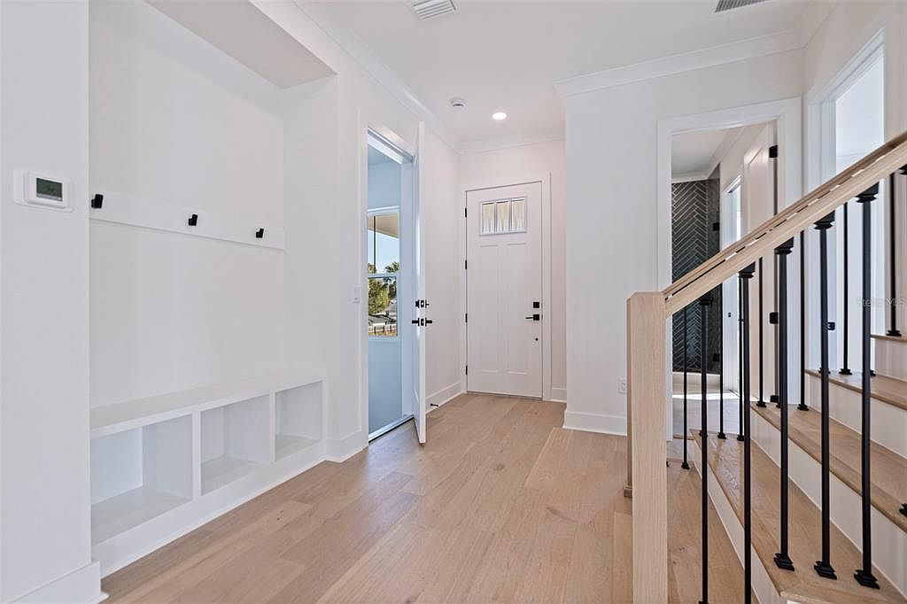 1851 Mississippi Ave NE Saint Petersburg, FL 33703 - Thumbnail 5