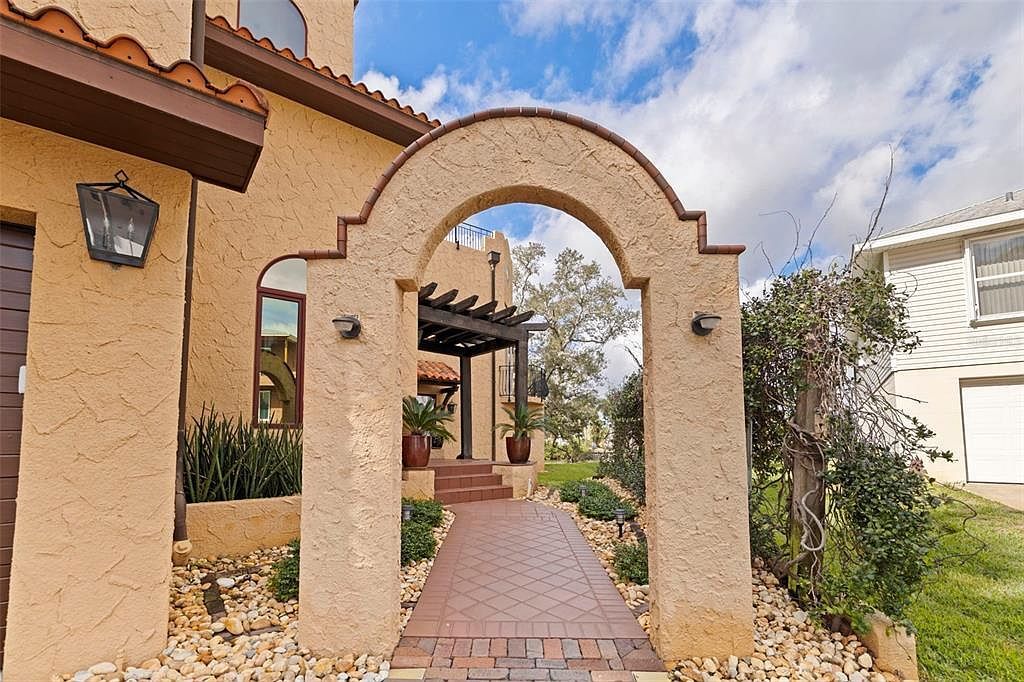 1815 Bayou Grande Blvd NE Saint Petersburg, FL 33703 - Thumbnail 5