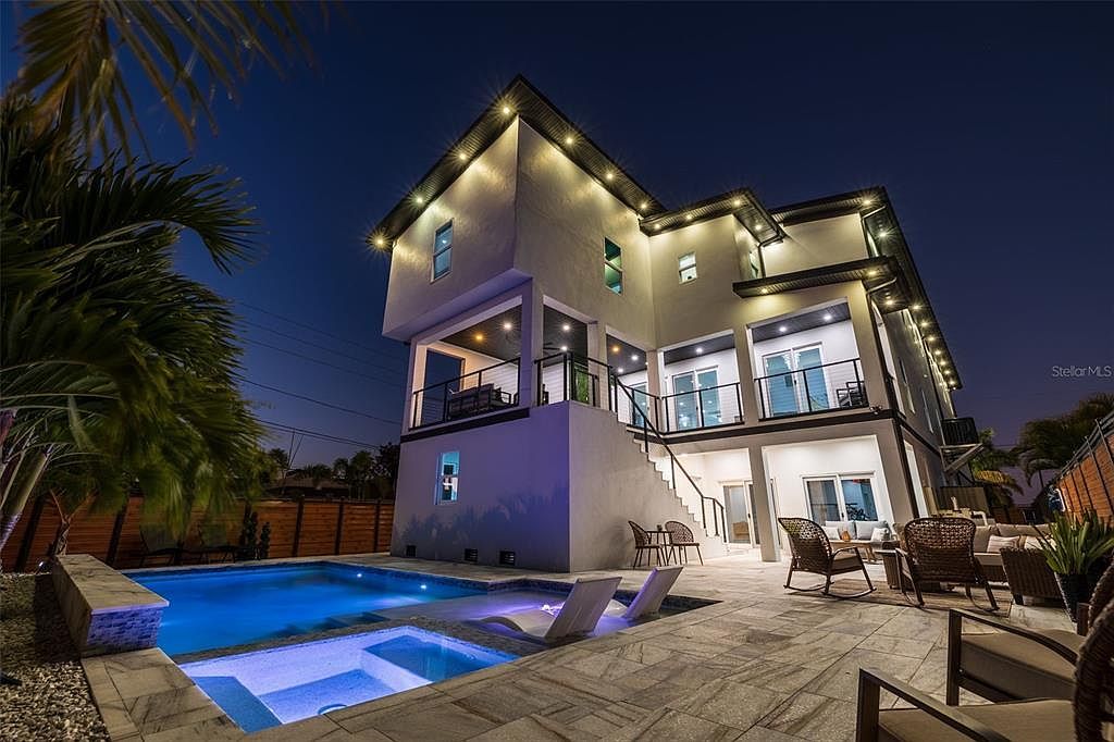 6062 Bayou Grande Blvd NE Saint Petersburg, FL 33703 - Thumbnail 5